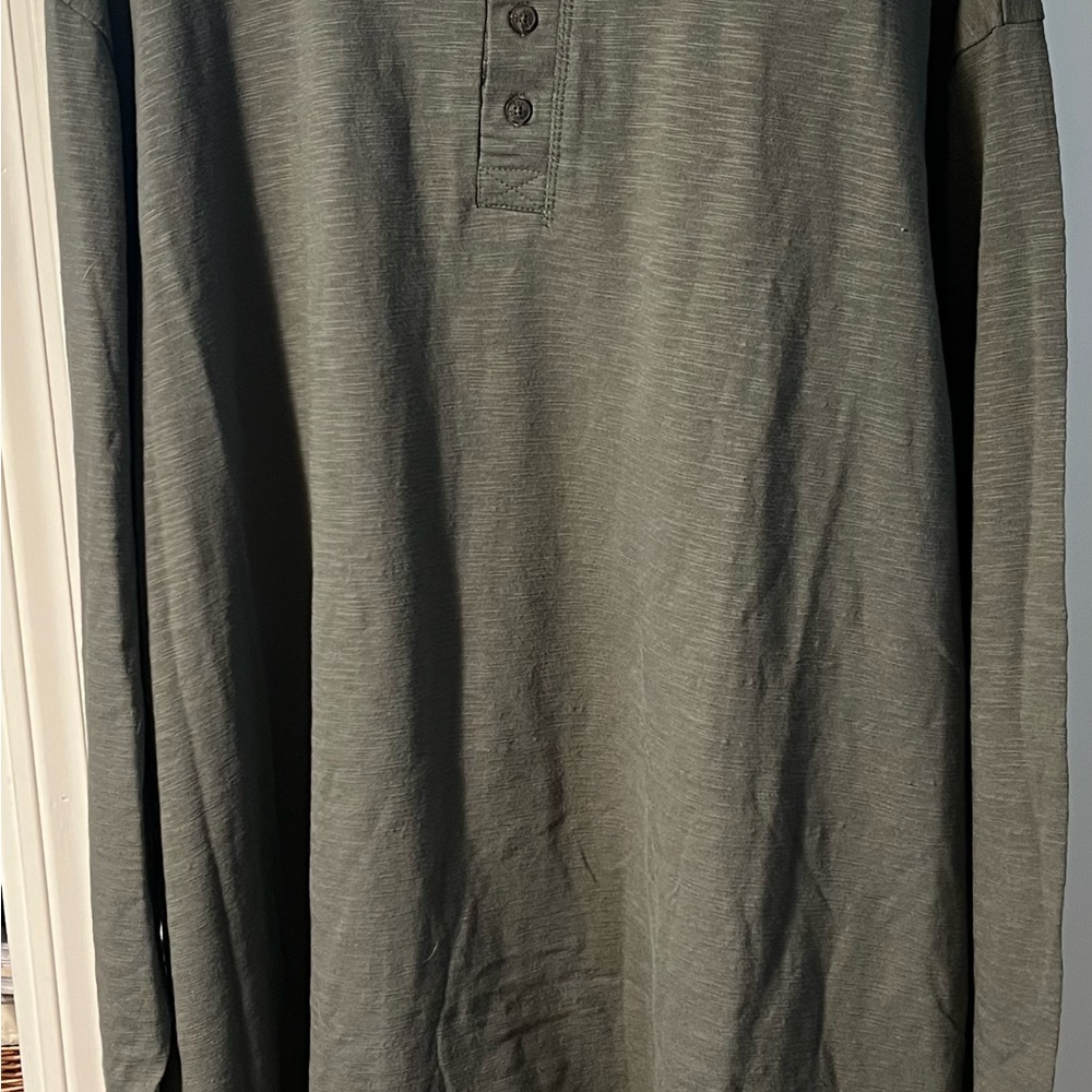 3XL Adam Levine Henley Shirt. Excellent used condition.